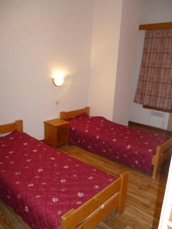 La Tania La Saboia Sleep 8 Private Sauna Lounge Dining 2 Bathrooms Kitchen 2 Balconies Ski In Out France