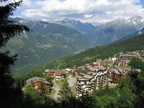 Apartment La Tania La Saboia Sleep 8 Private Sauna Lounge Dining 2 Bathrooms Kitchen 2 Balconies Ski In Out