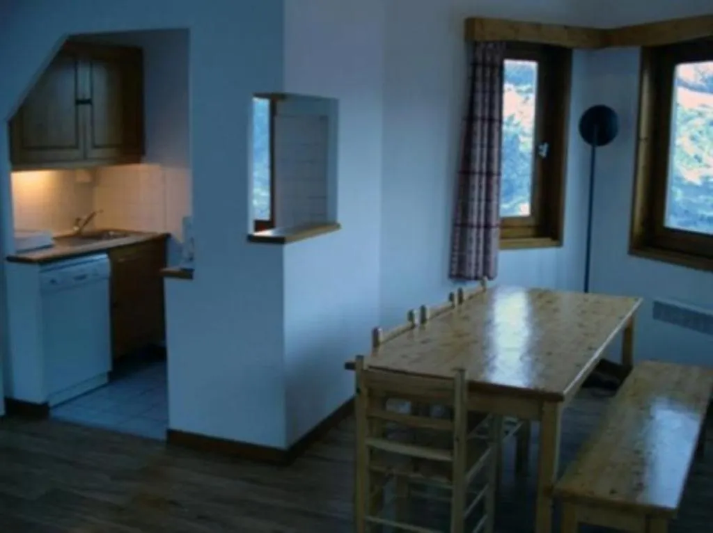 La Tania La Saboia Sleep 8 Private Sauna Lounge Dining 2 Bathrooms Kitchen 2 Balconies Ski In Out 0*, La Tania France