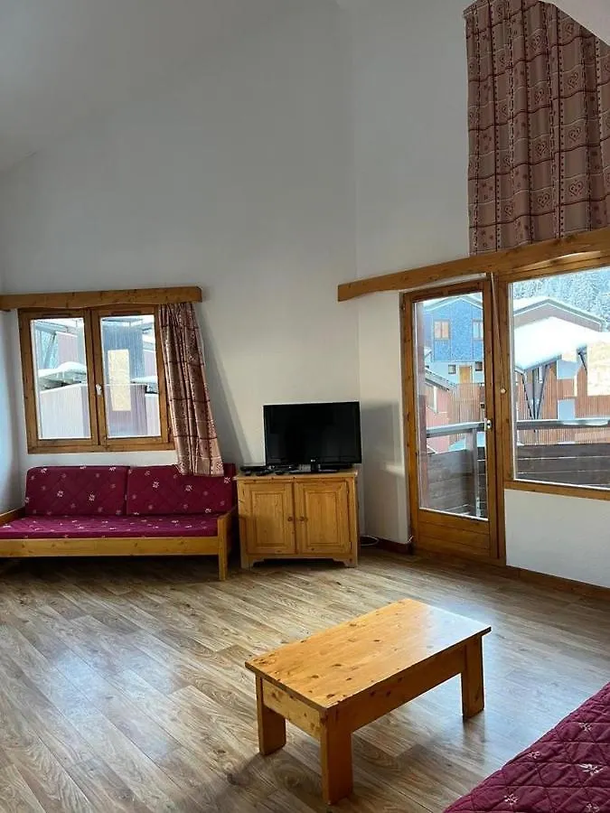 La Tania La Saboia Sleep 8 Private Sauna Lounge Dining 2 Bathrooms Kitchen 2 Balconies Ski In Out Apartment La Tania
