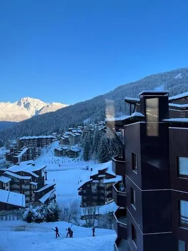 Apartment La Tania La Saboia Sleep 8 Private Sauna Lounge Dining 2 Bathrooms Kitchen 2 Balconies Ski In Out France